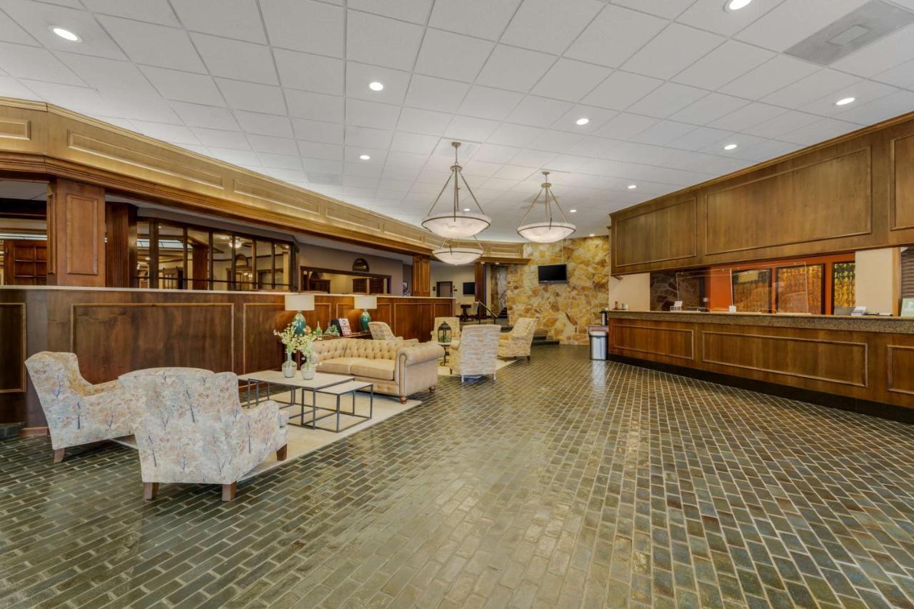 Best Western Plus Wooster Hotel & Conference Center Exterior foto